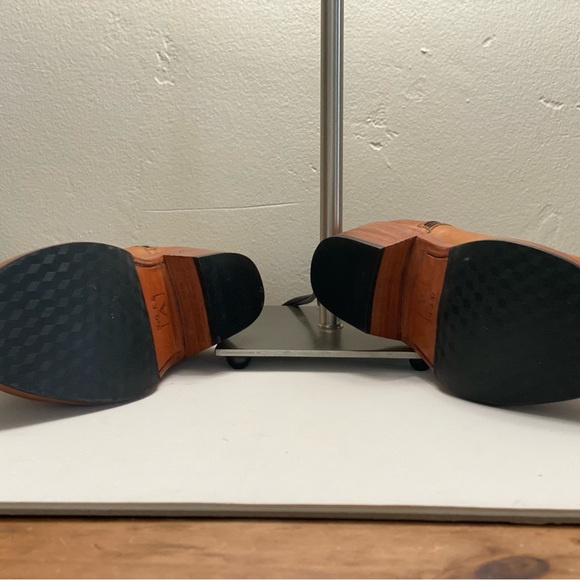 Adelante booties - Picture 3 of 8